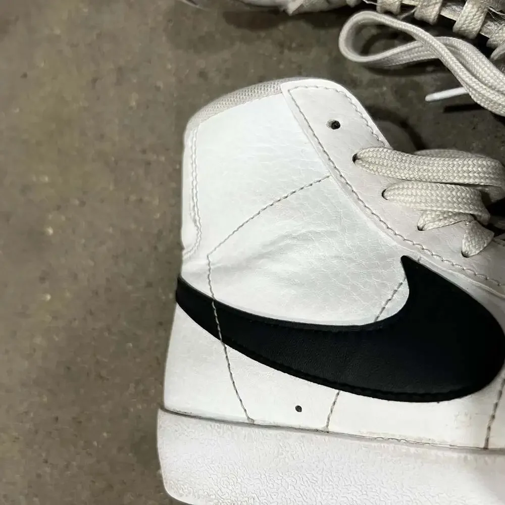 Nike blazer mid